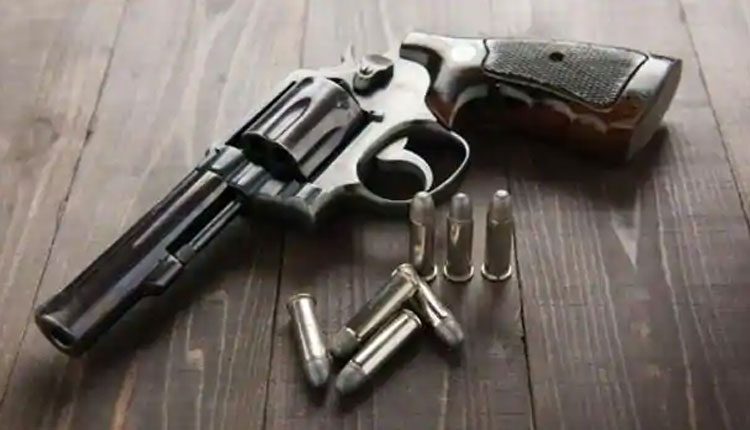 స‌ర్వీస్ రివాల్వ‌ర్‌తో కాల్చుకుని ఏఎస్ఐ ఆత్మ‌హ‌త్య‌