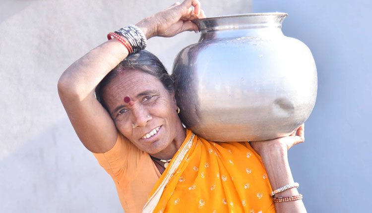 పెంచికల్‌పేట్‌లో ఇంటింటికీ నీళ్లు