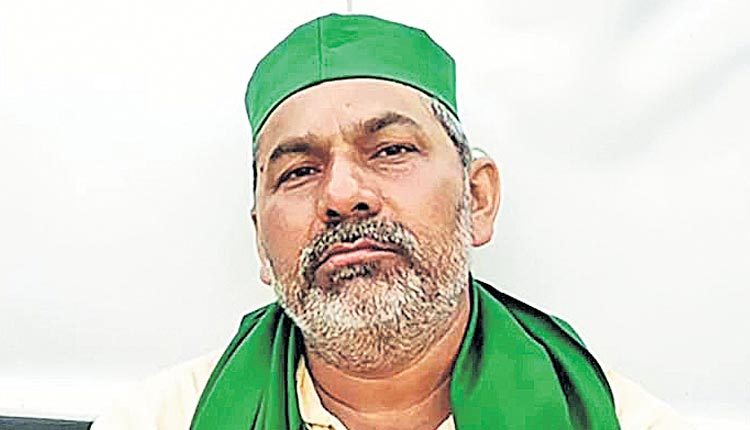 కేంద్రాన్ని వ్యాపారులు నడుపుతున్నారు