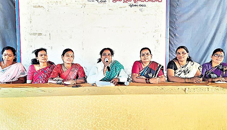 బండీ.. నోరు అదుపులో పెట్టుకో