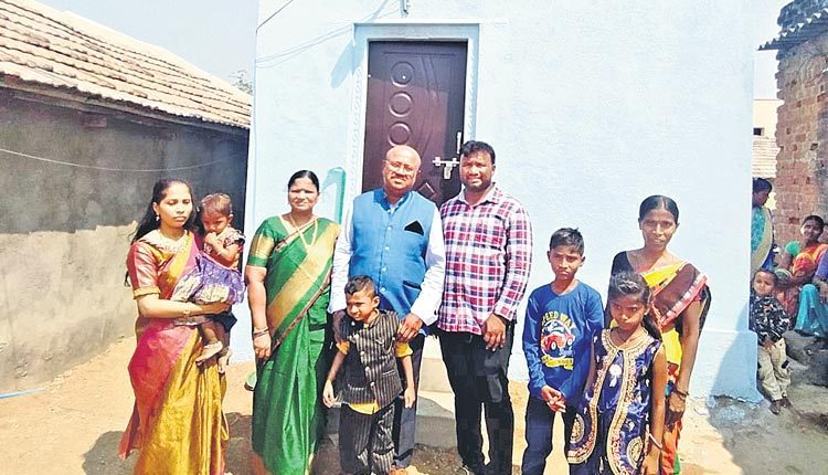 కూతురి బర్త్‌డే గిఫ్ట్‌.. నిరుపేదకు ఇల్లు