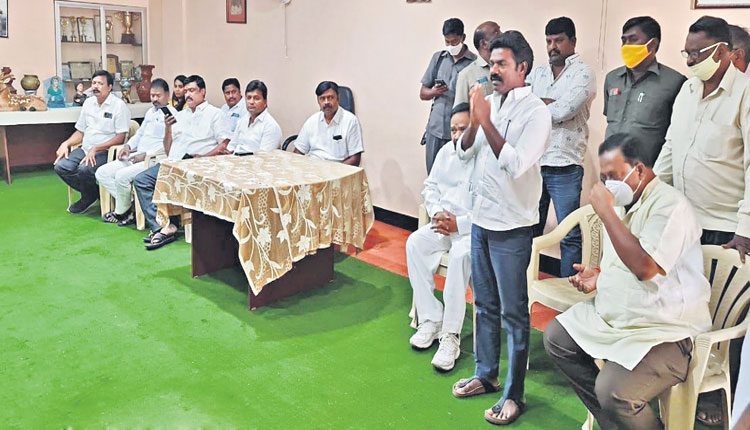 విపక్షాలకు ఓటు అడిగే హక్కు లేదు