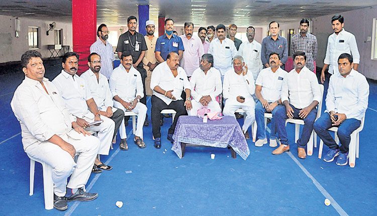 వాణీదేవిని భారీ మెజార్టీతో గెలిపించాలి