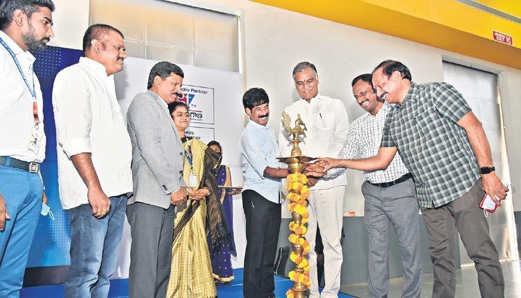 పెట్టుబడుల గమ్యస్థానం హైదరాబాద్‌