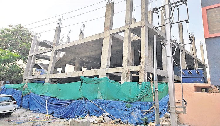 చకచకా కమ్యూనిటీహాల్‌ నిర్మాణం