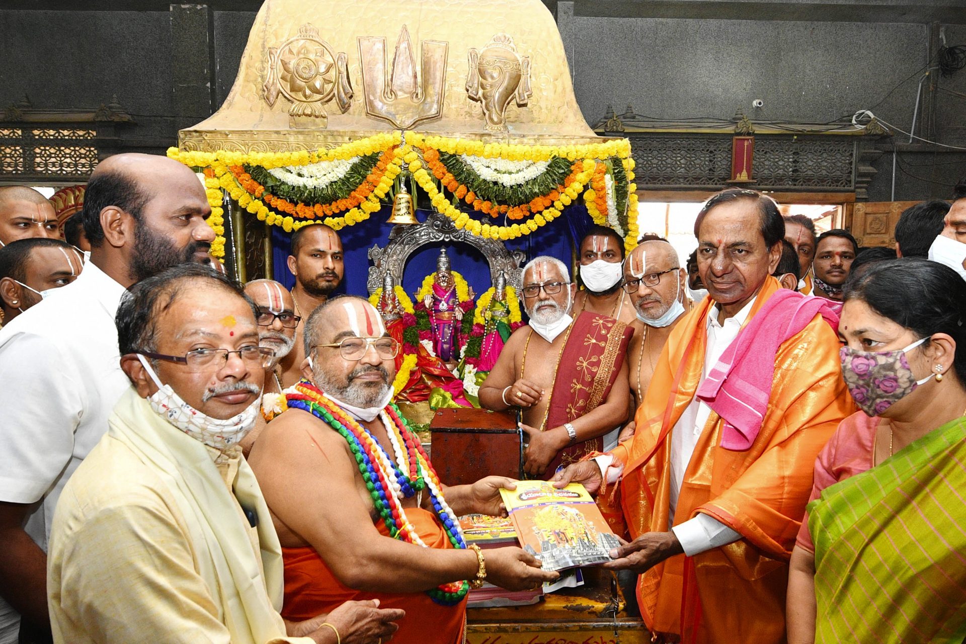 సీఎం కేసీఆర్‌ యాదాద్రి టెంపుల్‌ సందర్శన.. ఫొటోలు