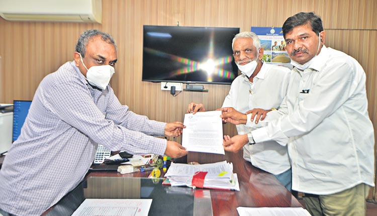 మతం పేరిట రెచ్చగొడుతున్న బీజేపీ