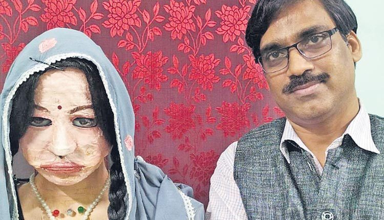 47 భాషలు మాట్లాడే రోబో