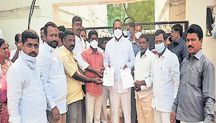 పేదలకు అండగా ప్రభుత్వం