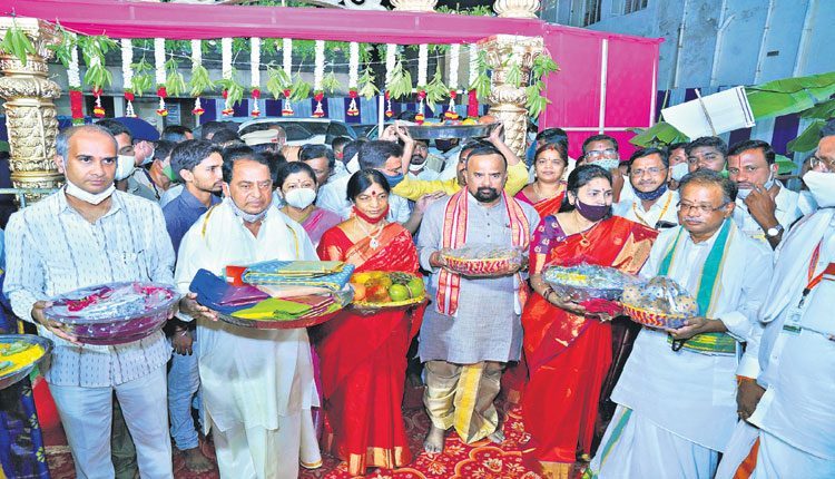 వైభవంగా శ్రీలక్ష్మీనరసింహుల వివాహ మహోత్సవం