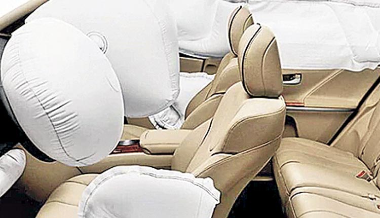 వాహనం ముందు సీటులో ఎయిర్‌బ్యాగ్‌ తప్పనిసరి