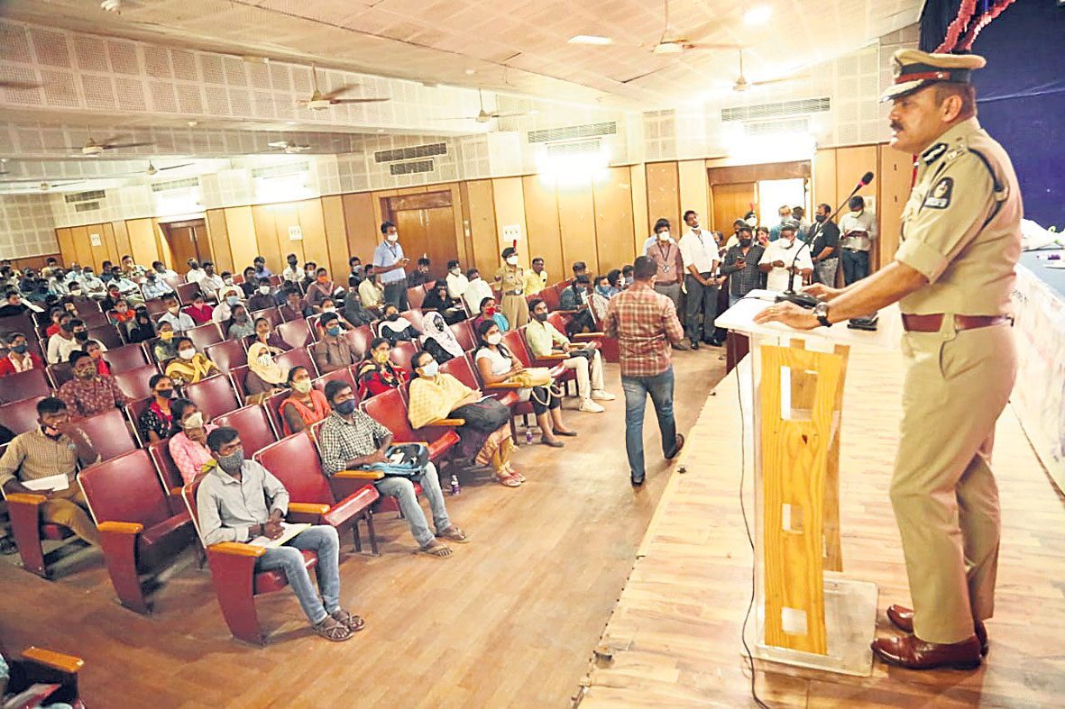 నిరుద్యోగ యువత కోసమే ఉద్యోగ మేళాలు