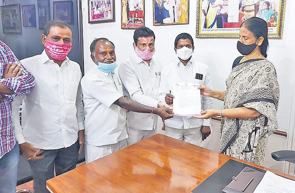 గ్రామాల అభివృద్ధికి ప్రభుత్వం కృషి