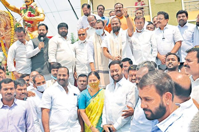 తెలంగాణ వీరుడు సర్వాయి పాపన్న