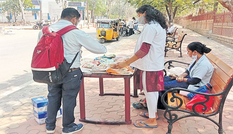 తక్కువ ధరకే సమతుల ఆహారం