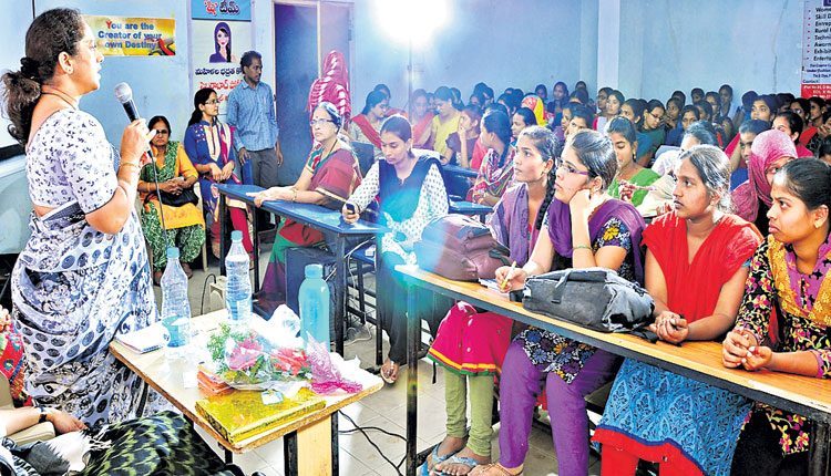 అభయమిస్తూ.. ఆర్థిక భరోసా కల్పిస్తూ…