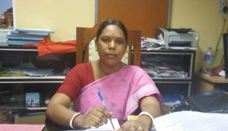 ఆరోగ్య కారణాలంటూ అభ్యర్థినిని తప్పించిన టీఎంసీ