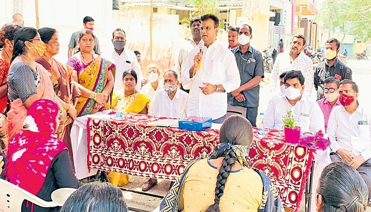 ‘మహిళలు ఆర్థికంగా రాణించాలి’