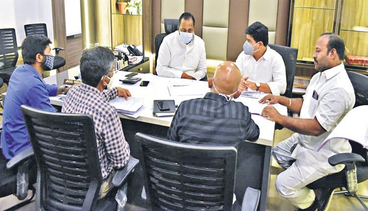 పీర్జాదిగూడను అభివృద్ధిలో ముందుంచాలి