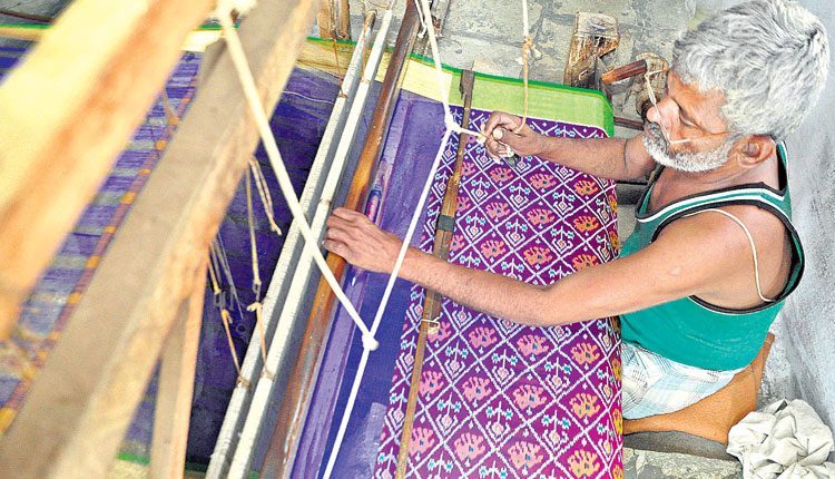 చేనేత చీరకు సారె