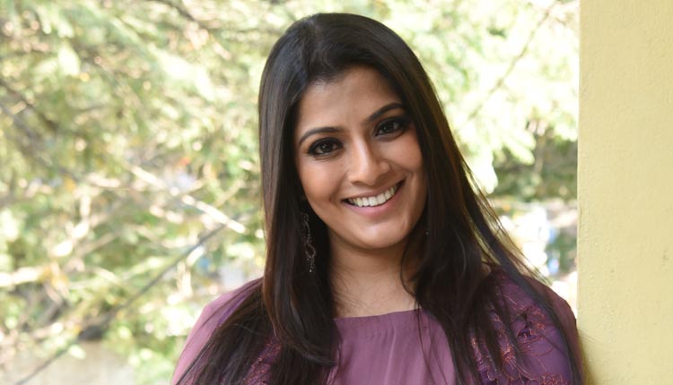 ఆ ఇంట్లో ఏం జరిగింది?