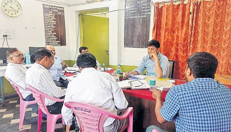 కీసరగుట్టకు ప్రత్యేక బస్సులు