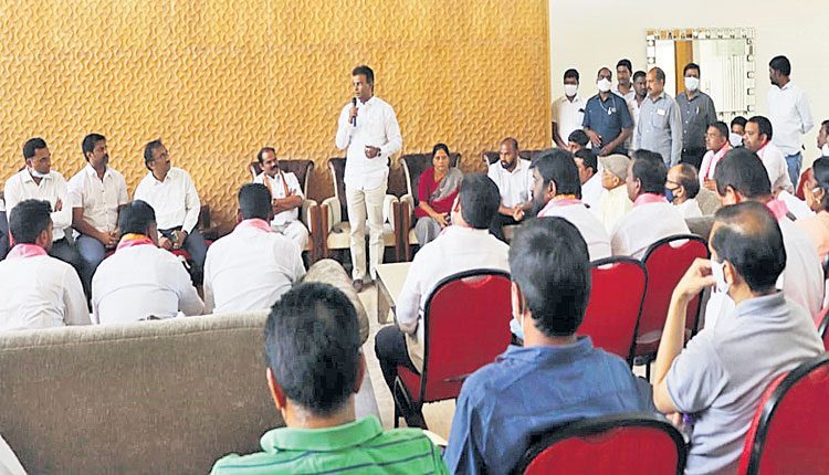 టీఆర్‌ఎస్‌ అభ్యర్థికి మద్దతు పలికి భారీ మెజార్టీతో గెలిపించండి..