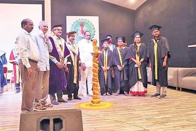 సమయాన్ని సద్వినియోగం చేసుకోవాలి: మల్లారెడ్డి