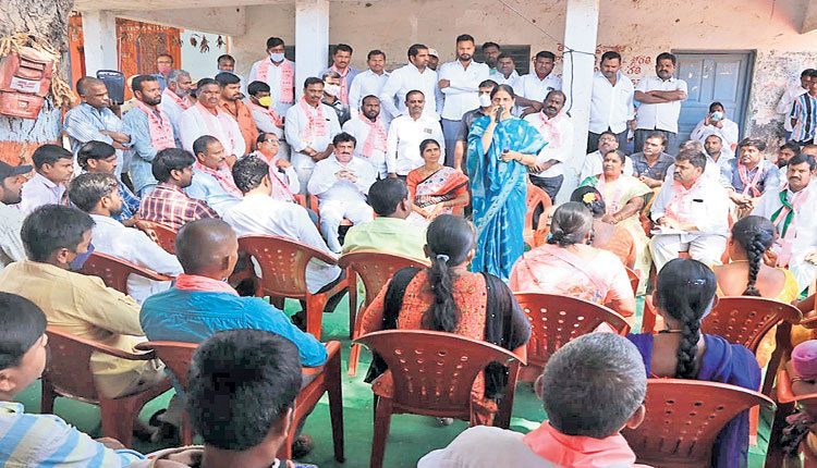 బీజేపీకి ఎందుకేయాలి ఓటు?