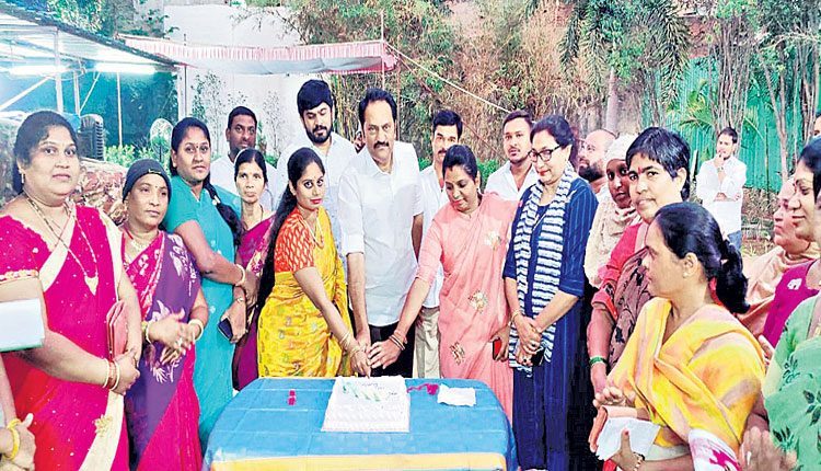 మహిళా సంక్షేమానికి ప్రభుత్వం కృషి