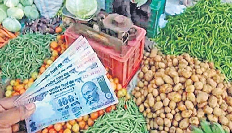 కోరలు చాచిన ద్రవ్యోల్బణం