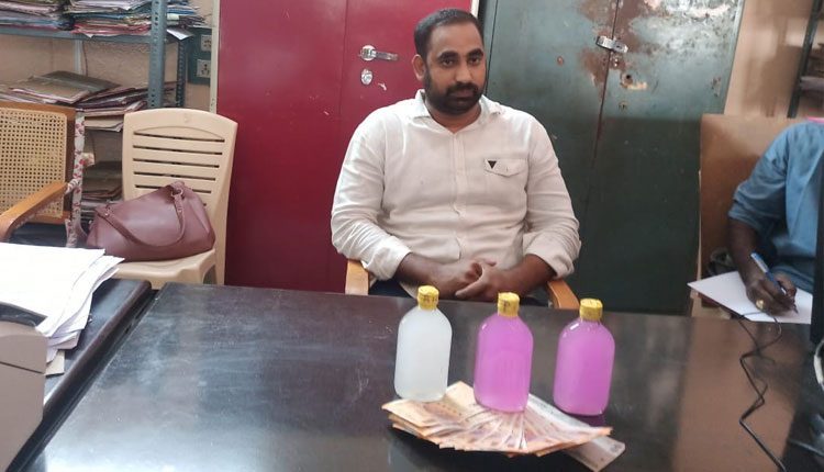 ఏసీబీకి చిక్కిన జూనియర్ అసిస్టెంట్