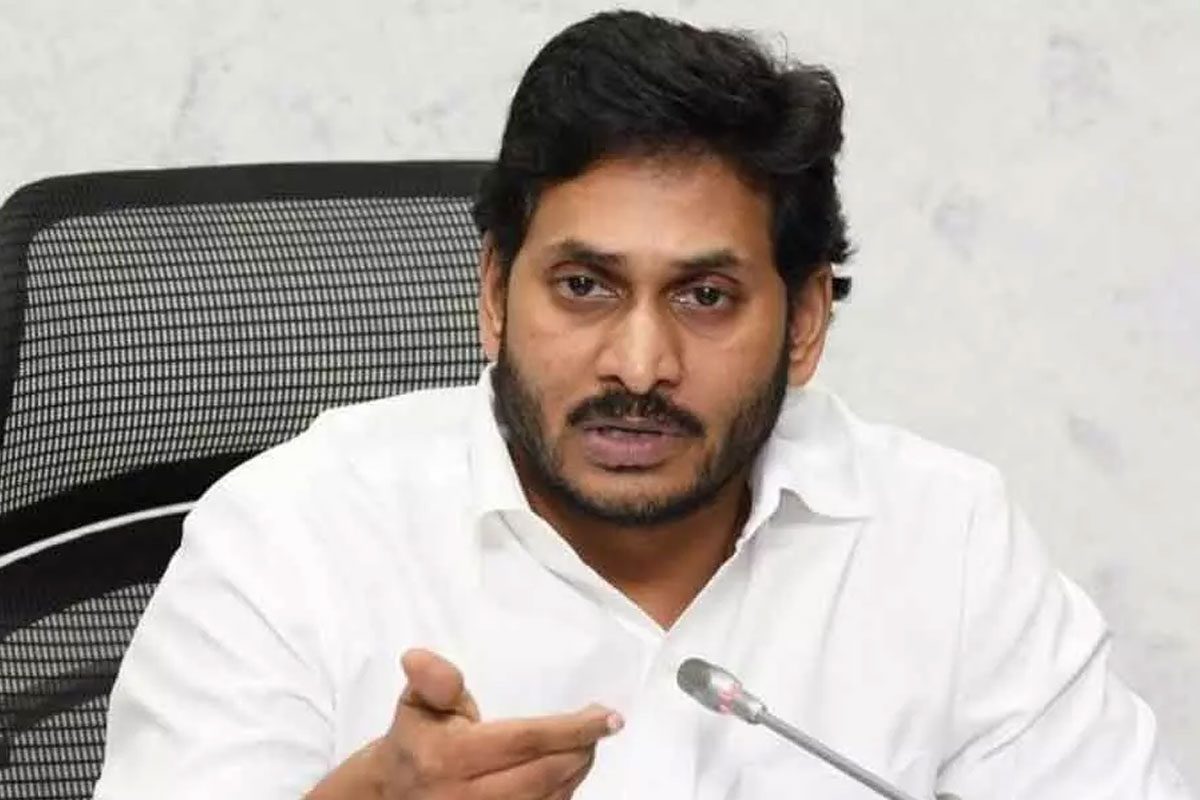 వ్యాక్సినేషన్‌ను వేగవంతం చేయాలి : ఏపీ సీఎం జగన్