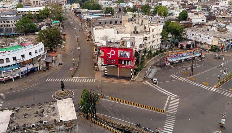 మహారాష్ట్రలో మళ్లీ విజృంభిస్తున్న కరోనా