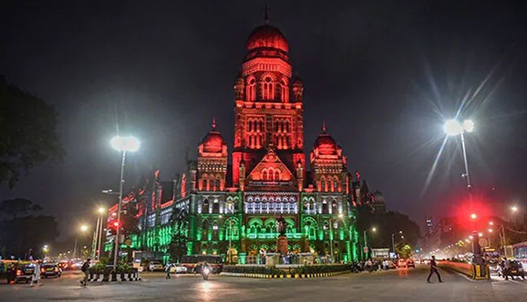 కొవిడ్‌ నిబంధనలు పాటించని బాలీవుడ్‌ నటుడిపై ఎఫ్‌ఐఆర్