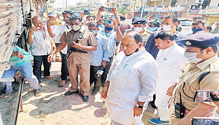 భైంసా అల్లర్ల బాధ్యులపై కఠినచర్యలు