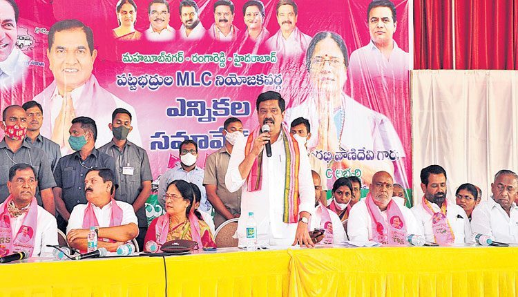 అభివృద్ధి కావాలా..? అబద్ధాలు కావాలా..?