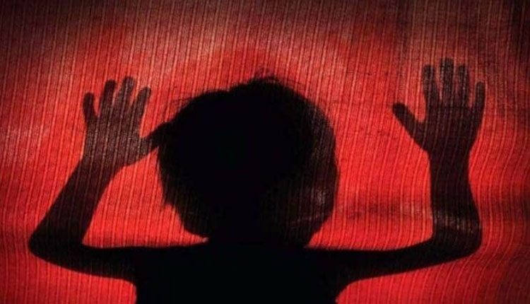 పిల్లలు పుట్టడం లేదని.. బాలుడ్ని బలిగొన్న మహిళ