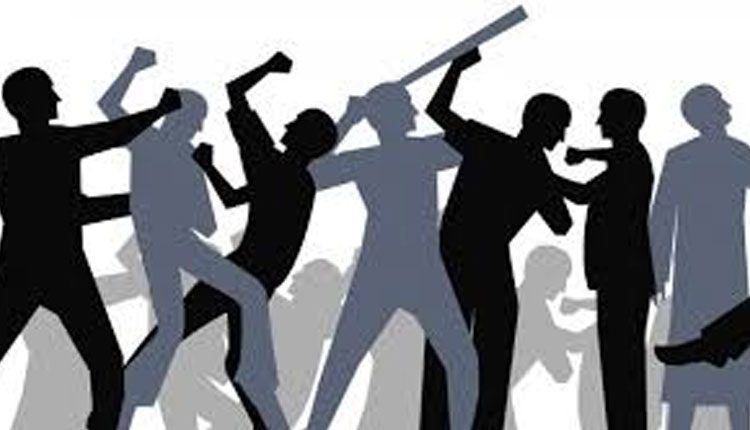 భైంసాలో ఇరువర్గాల ఘర్షణ.. పలువురికి గాయాలు