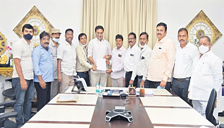 తెలంగాణ హితానికే మద్దతు