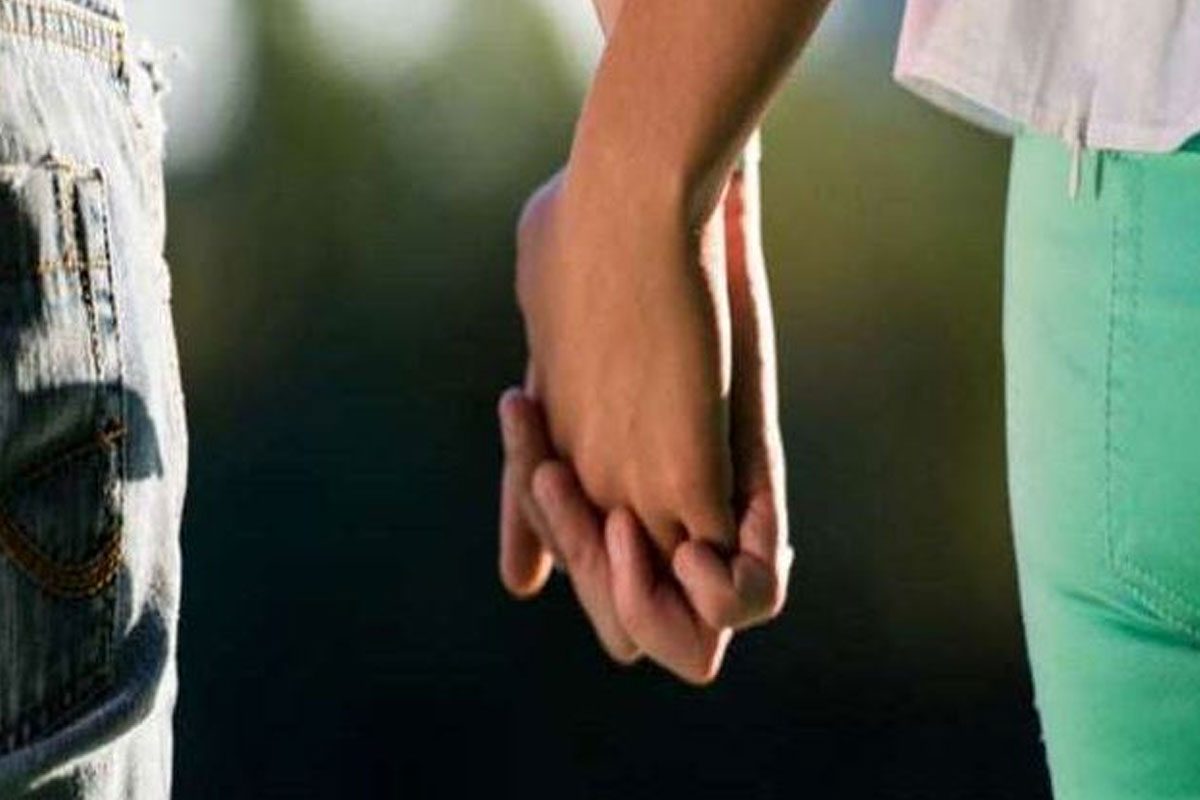 పురుగుల మందు తాగి యువ జంట ఆత్మహత్య