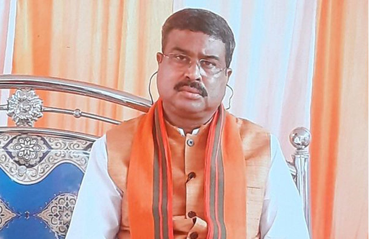 చౌకగా ఇచ్చే వారివ‌ద్దే చ‌మురు కొనుగోలు!‌