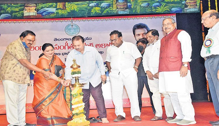 నాటక రంగం ఘన వైభవం