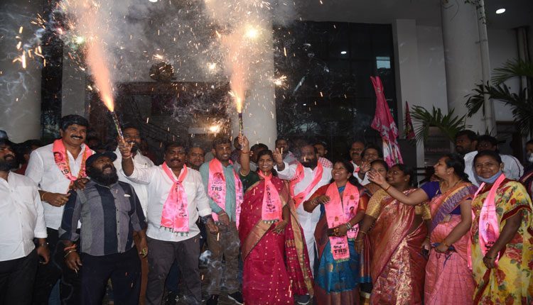 నాలుగు రోజులు.. 90 గంటలు