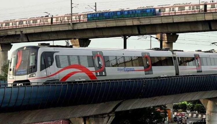 హోలీ రోజు మధ్యాహ్నం 2.30 వరకు ఢిల్లీ మెట్రో రైళ్లు బంద్‌