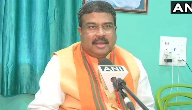 మ‌మ‌తాబెన‌ర్జికి ఓట‌మి భ‌యం ప‌ట్టుకుంది: ‌కేంద్ర మంత్రి