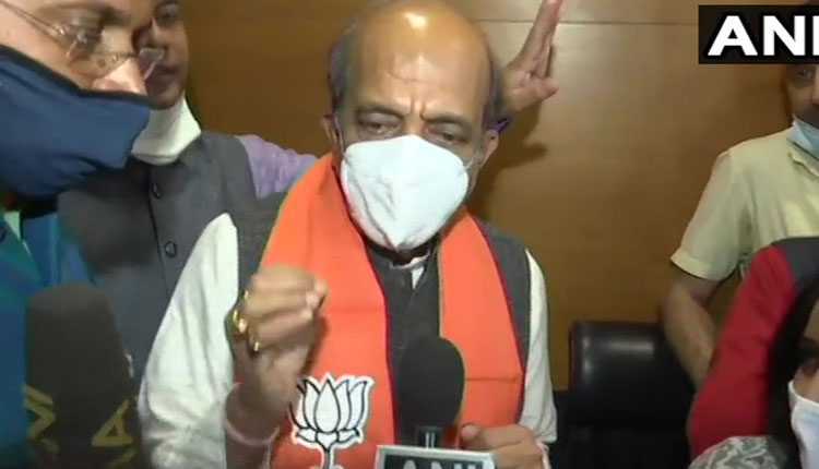 ఆమె రాజకీయ ఆట‌లోప‌డి ల‌క్ష్యాలు మ‌రిచారు: దినేశ్ త్రివేది