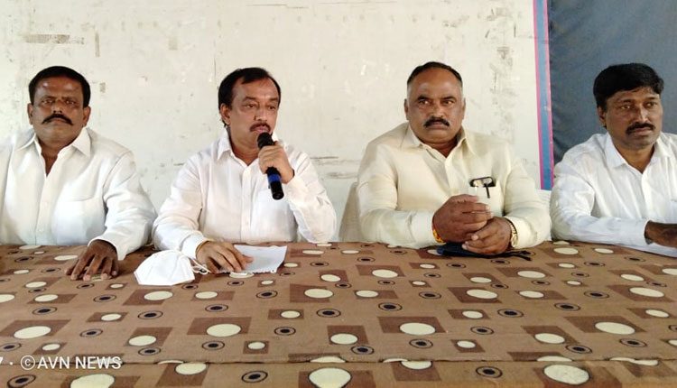 సీఎం కేసీఆర్‌కు ఉద్యోగ సంఘాల నాయకుల కృతజ్ఞతలు