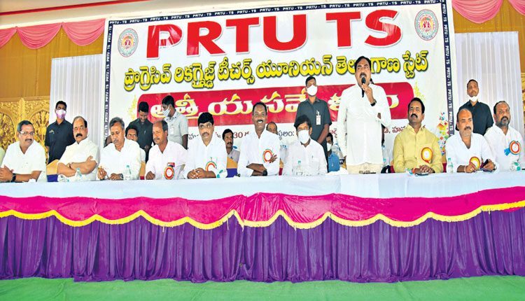 కేసీఆర్‌ సైనికుడిగా మీ ముందుకు వస్తున్నా