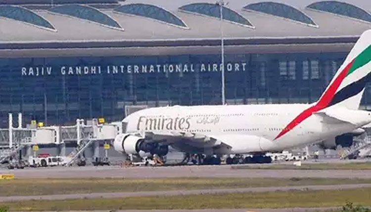 నకిలీ పాస్‌పోర్టుతో దుబాయ్‌ వెళ్లేందుకు యత్నం.. ఇద్దరు అరెస్ట్‌